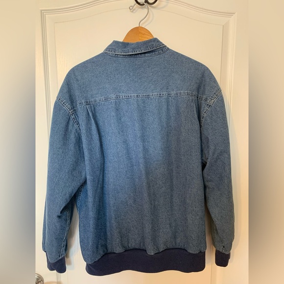 Vintage Levi's Blue Denim Jacket with Plaid Lining - Picture 4 of 4
